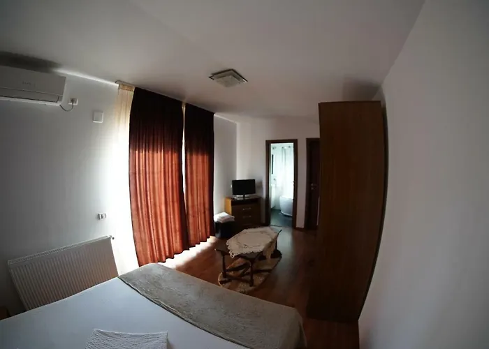 Trandafir Pensiune 3*