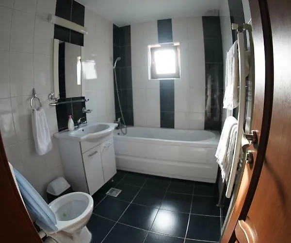 Trandafir Pensiune 3*